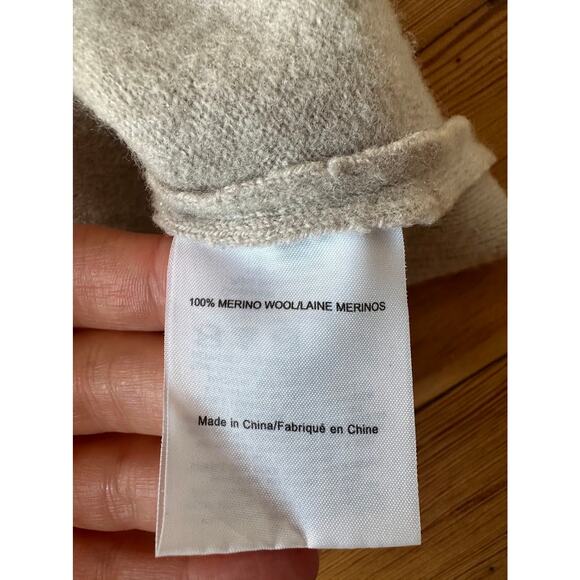 Tory Burch 100% Merino Wool V-Neck Sequin Rhinestone Beige Long Sleeve Sweater - Picture 9 of 11